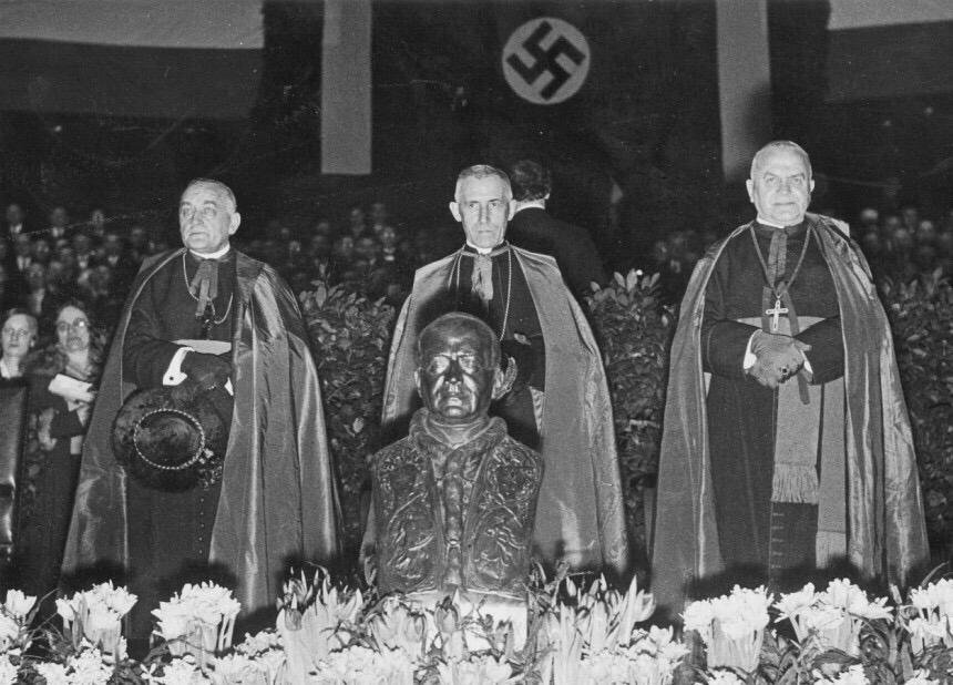 Фото скачано с сайта " twitter.com"