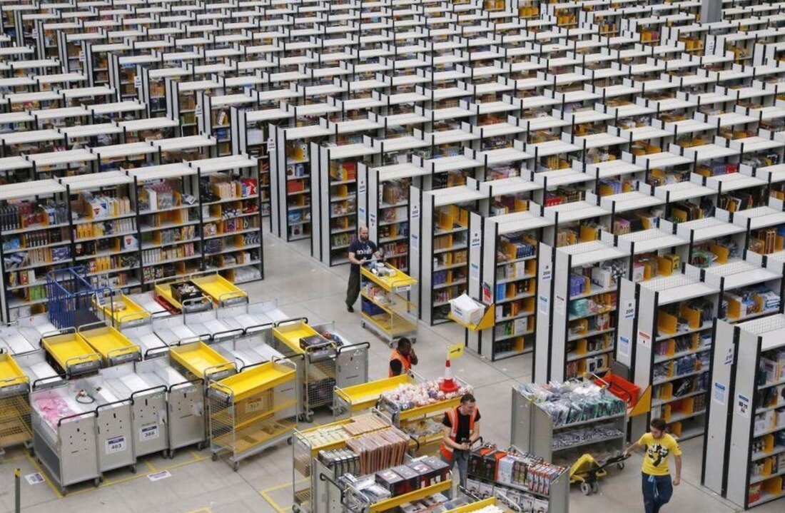 Один из складов Amazon