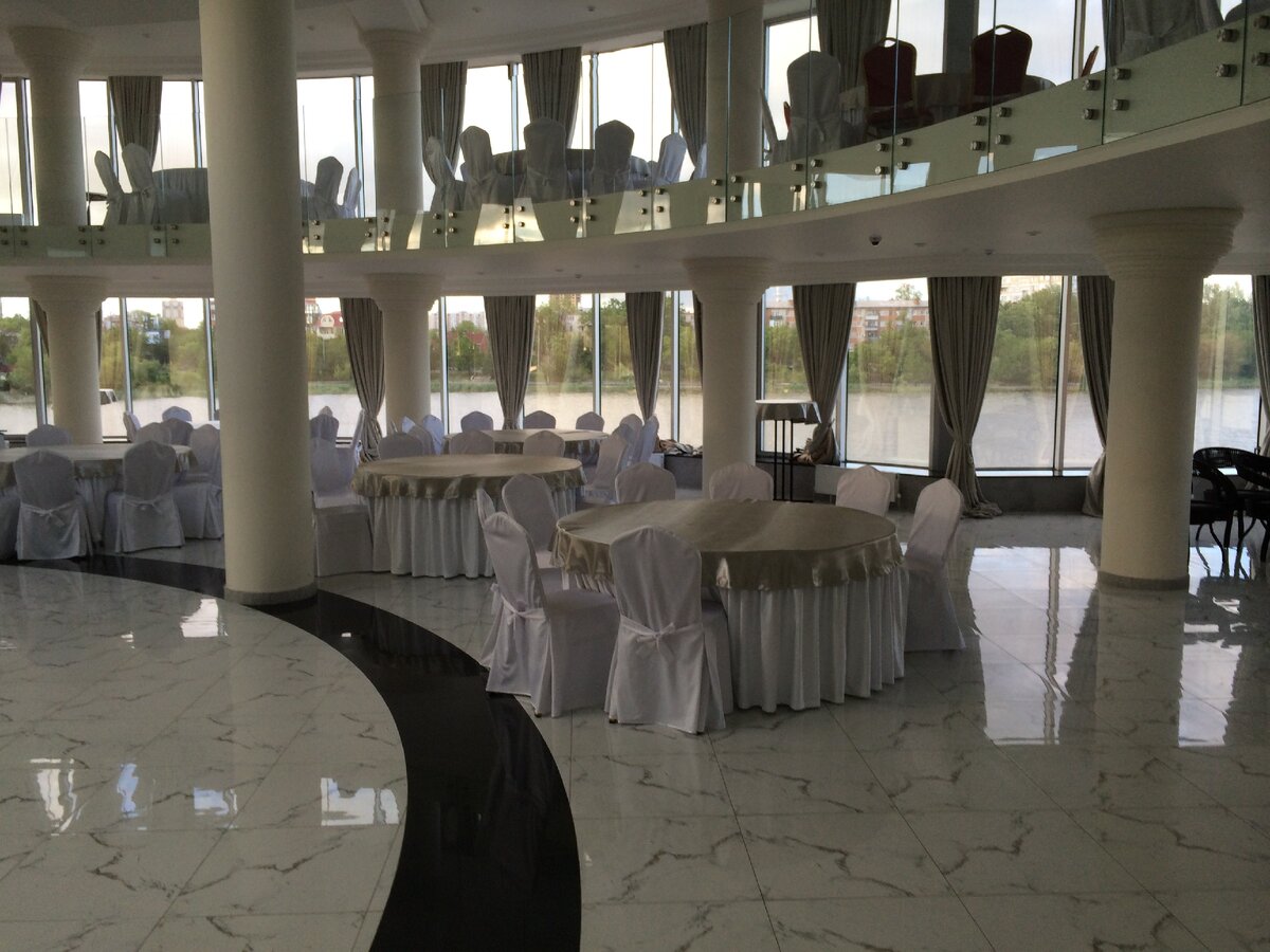 Для проведения винных клубов обычно выбираются хорошие краснодарские рестораны. 