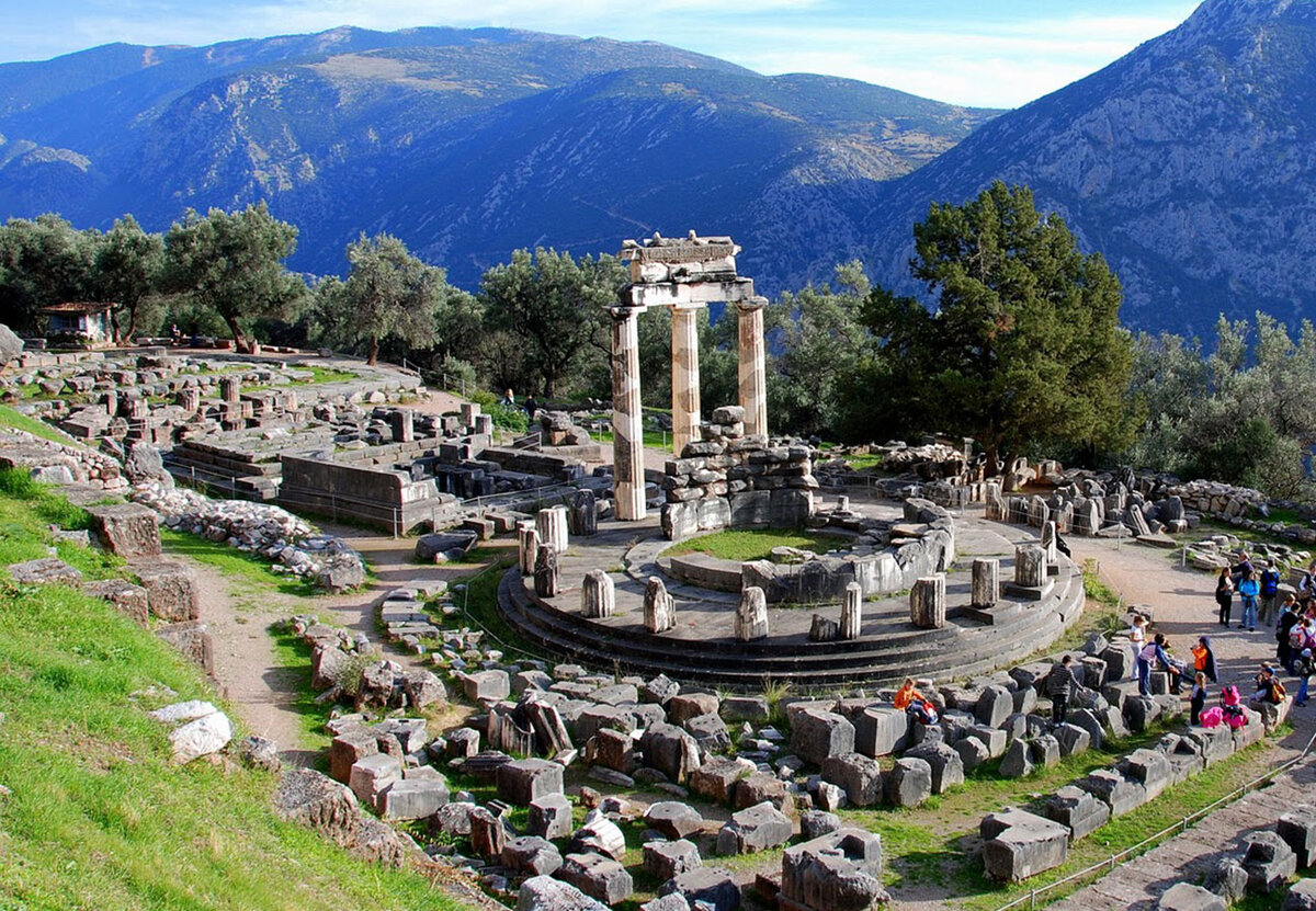 Храм оракула. Дельфы храм аполлона дельфийский оракул. Дельфы храм аполлона дельфийский оракул. Храм пифии в дельфах. Храм оракула.