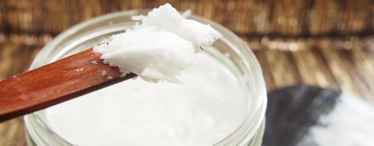 Нерафинированное кокосовое масло сертифицировано как пищевое без добавления консервантов и ароматизаторов