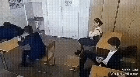 Настоящий друг выглядит именно так 
(таких друзей очень мало )
