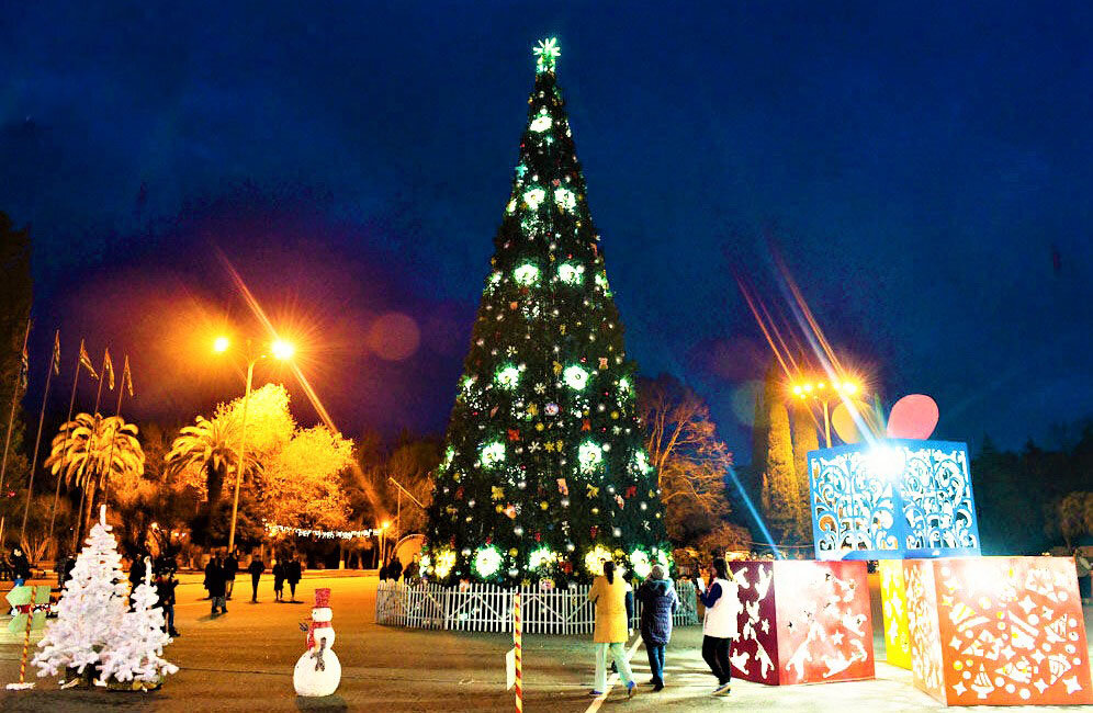 Сухум, новогодняя ёлка 2019