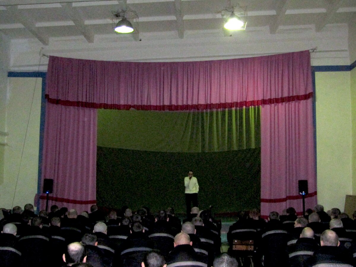 Концерт Виктора Финаева в ИК-8