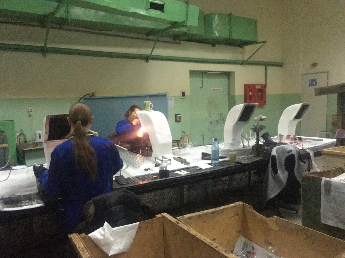 Работа стеклодувов