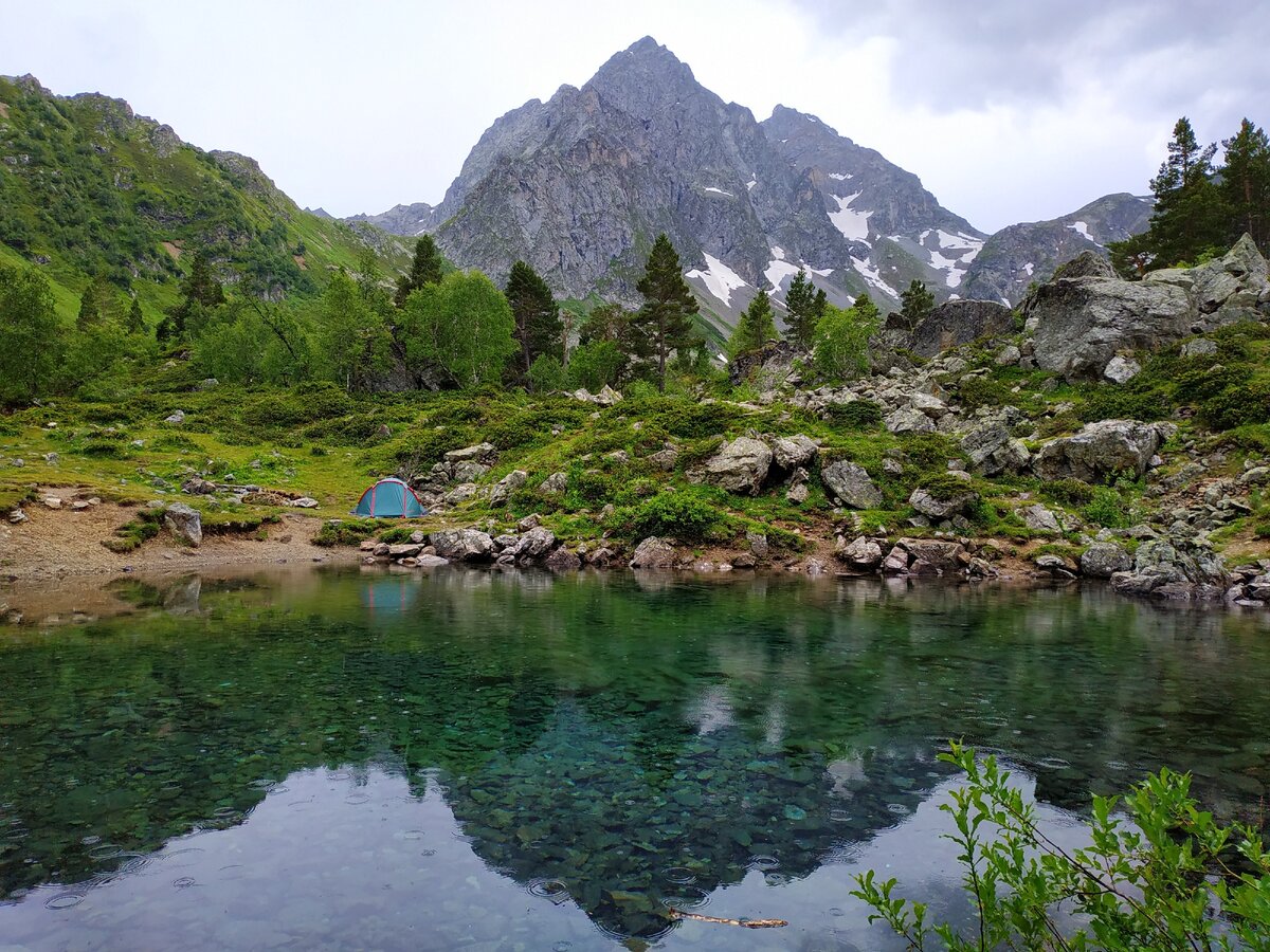 Озеро провальное Архыз глубина