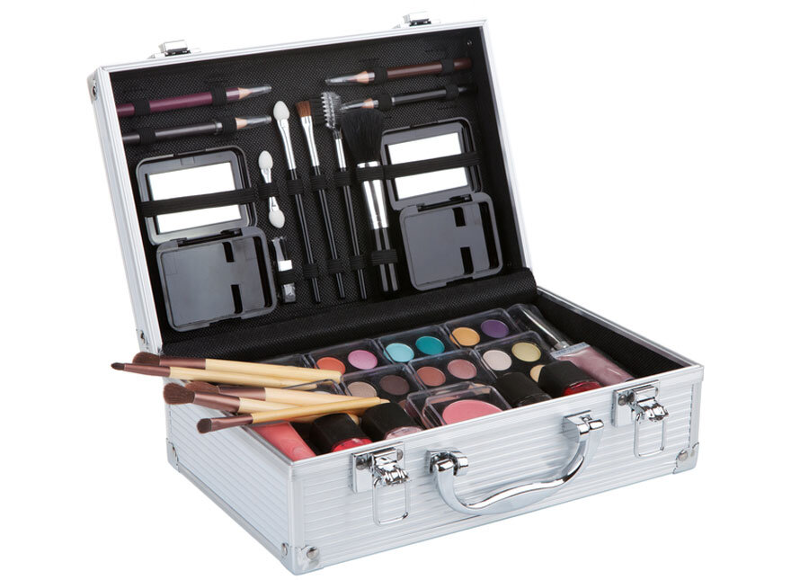 Бьюти-кейс в виде чемодана