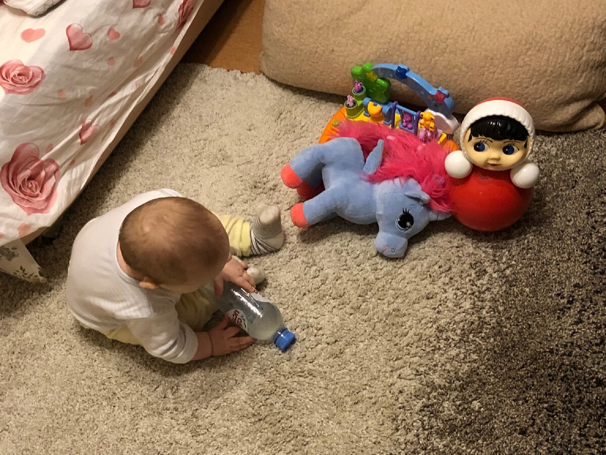Какие игрушки нужны ребенку в 8 месяцев