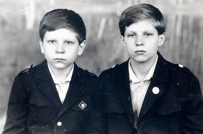 Федор Емельяненко (справа) в детстве с братом Александром