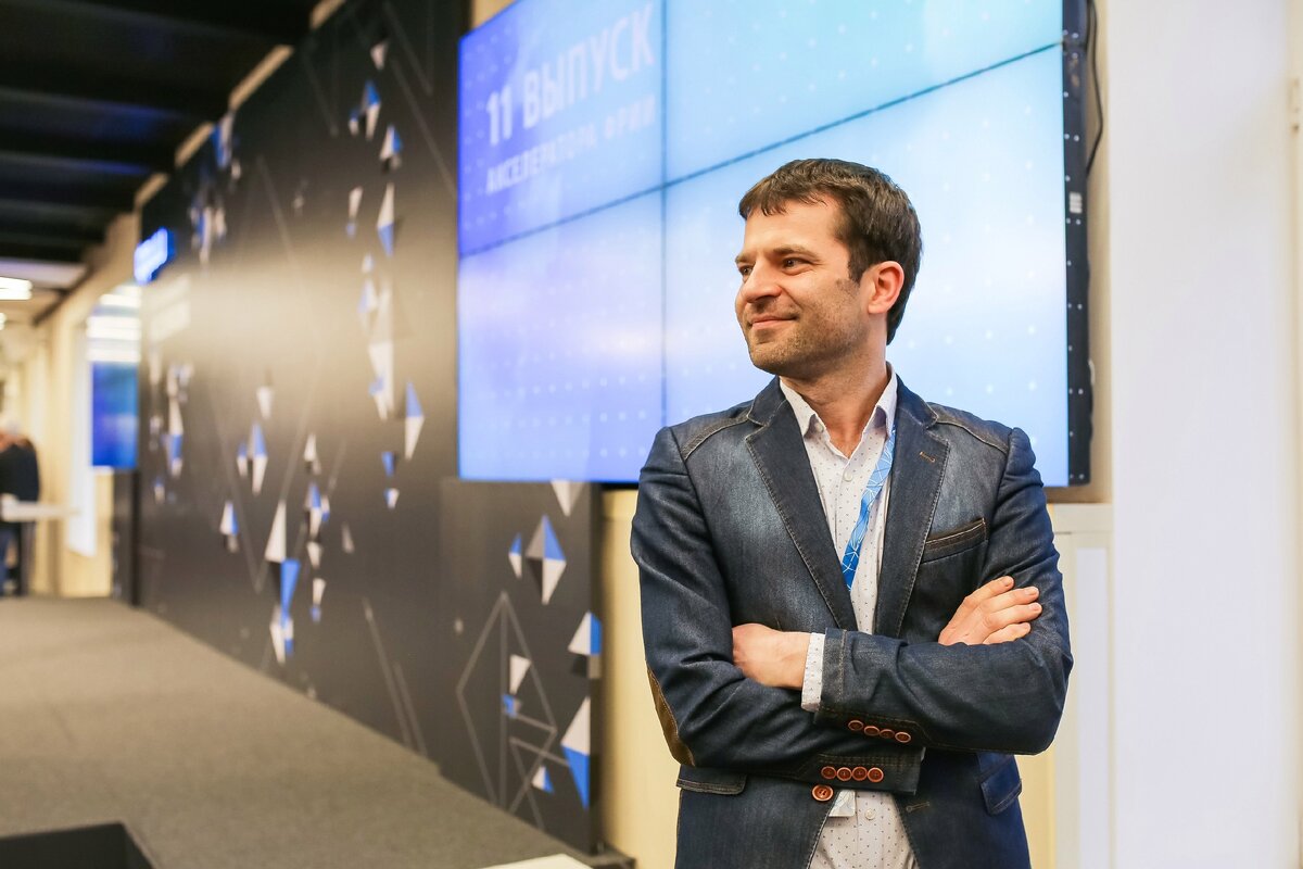 Александр Власов 