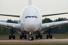 Руление Airbus A380 на авиасалоне МАКС-2011.