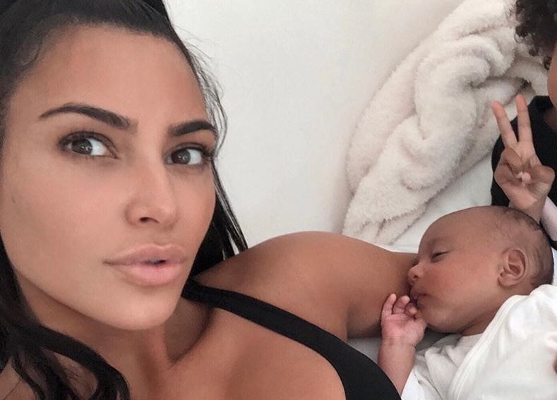 Ким и новорожденный Сейнт