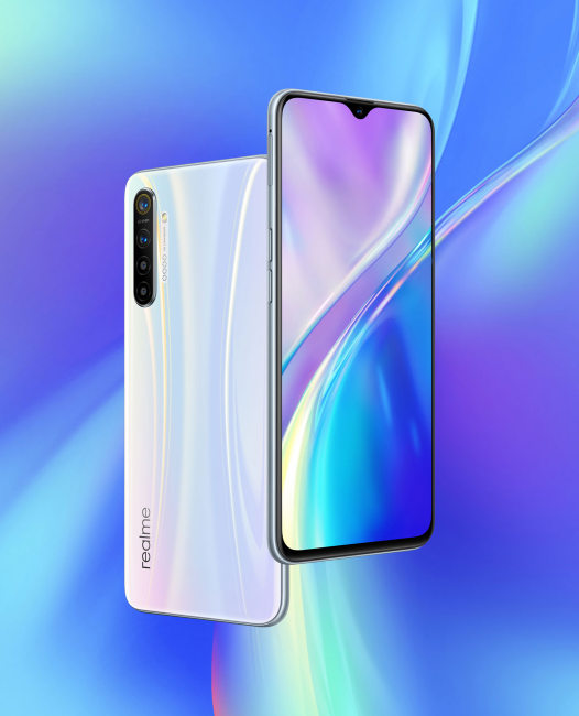 Realme XT в цвете Pearl White/Белый жемчуг