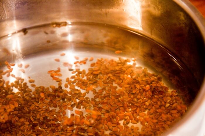 Отвар семян льна используют для укрепления здоровья