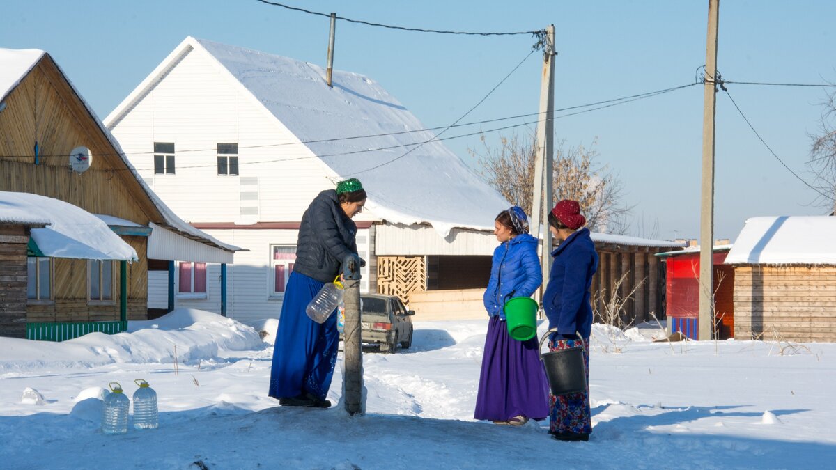 Сколько лет таборам. Tabor приложение. Цыганский табор челябинск. Фестиваль цыганской культуры. Табор цыган.