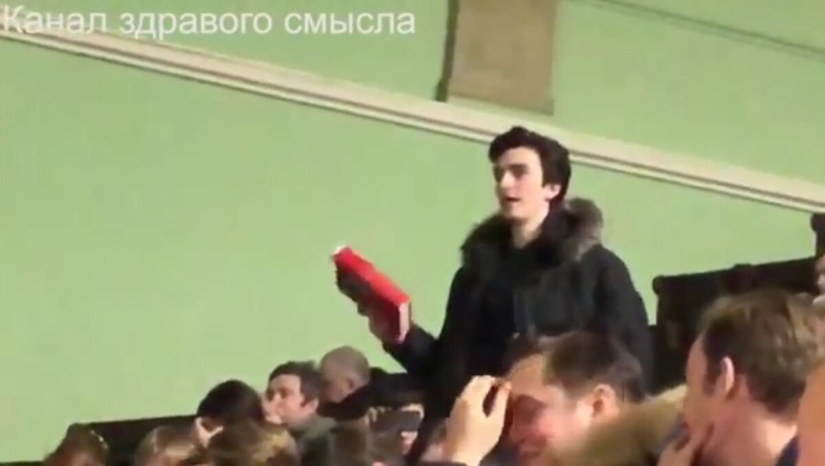 Антон Кужим во время лекции О.В. Соколов в СПбГУ 02.03.2018