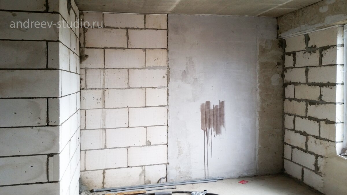 Чаще всего ЛОФТ, как ни странно, просят сделать владельцы маленьких квартир в новостройках (фото авторов).