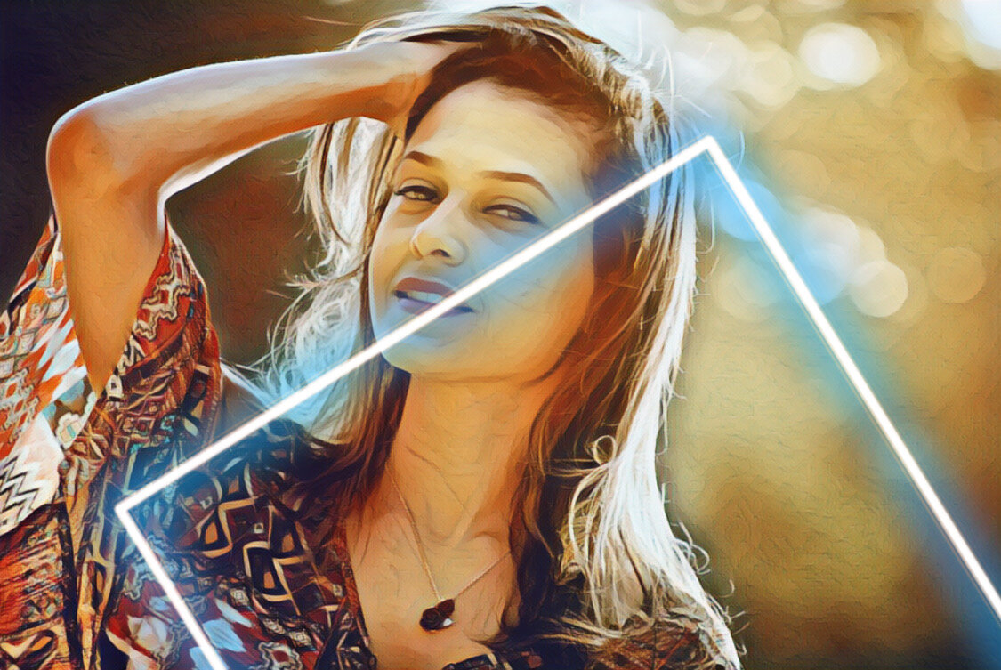 Примерно выпадение сотни волос в сутки считается нормой.