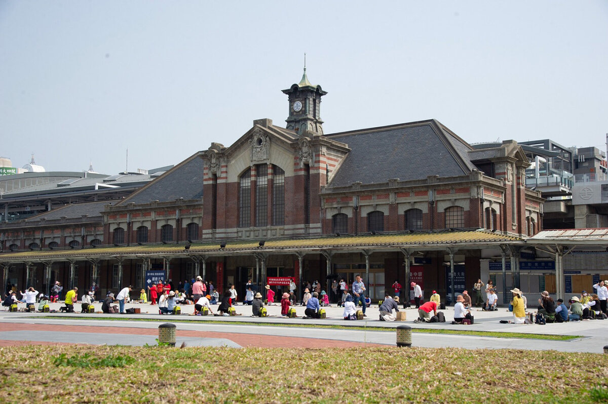 Фестиваль чаепития У Во, площадь вокзала Тайчжун, http://www.wu-wotea.com.tw/activity2.php?cid=9&id=763&page=3