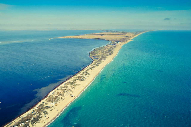 Лучшее кафе на лучшем песчаном пляже Черного моря по моей версии. Если вы там не были, вот вам повод1