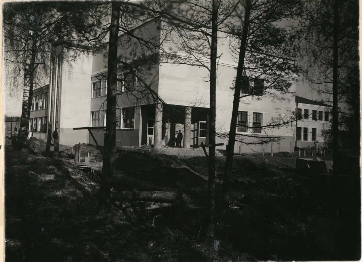 Фабрика-кухня. Из альбома «Первая трудовая коммуна». Центральный музей МВД России