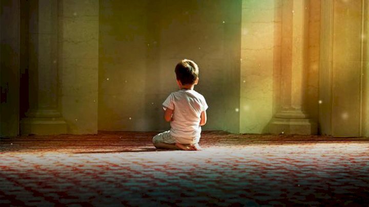 Как научить ребенка делать намаз?