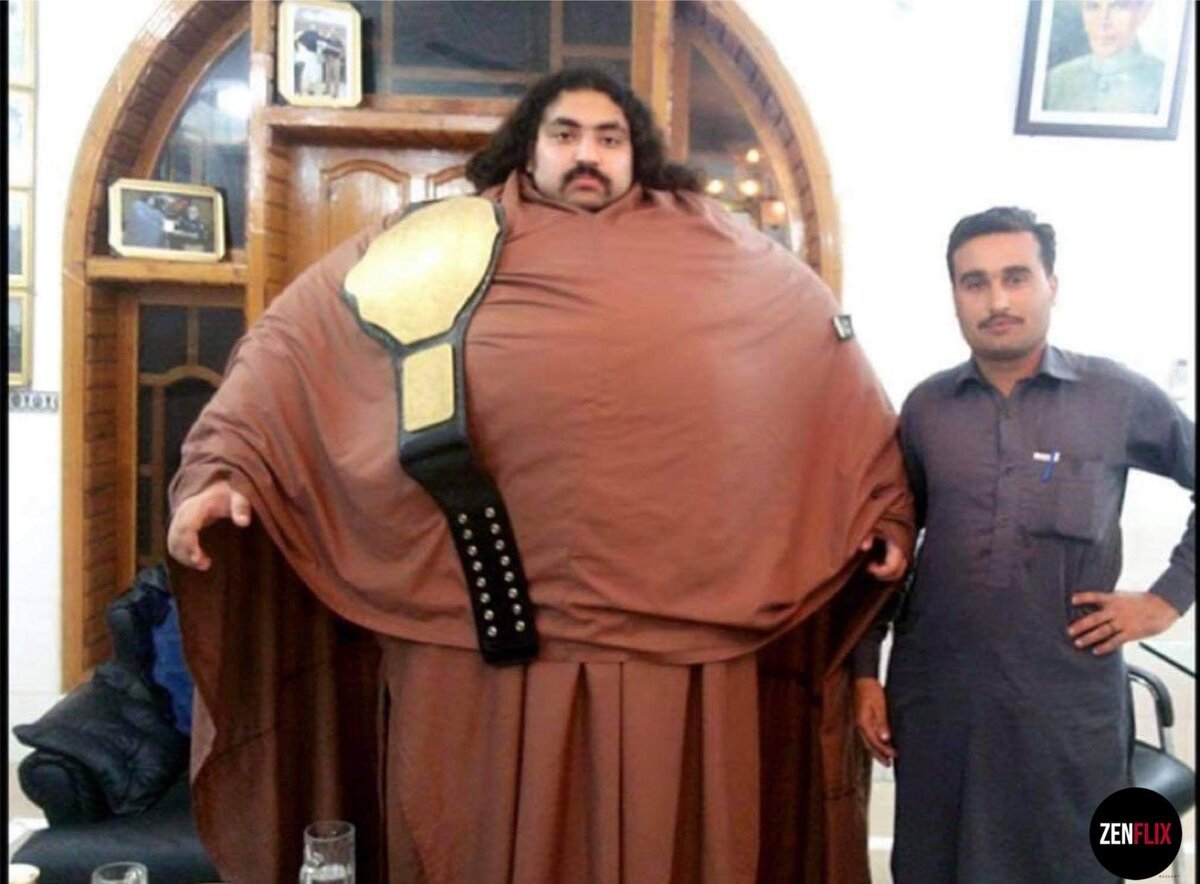 Арбаб Хизер Хаятт имеет большие требования к своей будущей жене. Источник: YouTube / YouTube