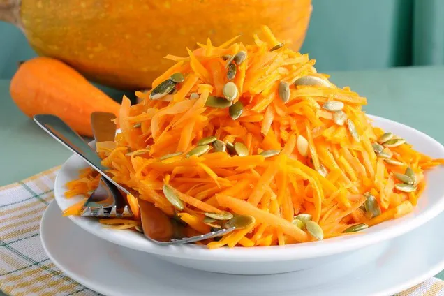 Салат с сырой тыквой 