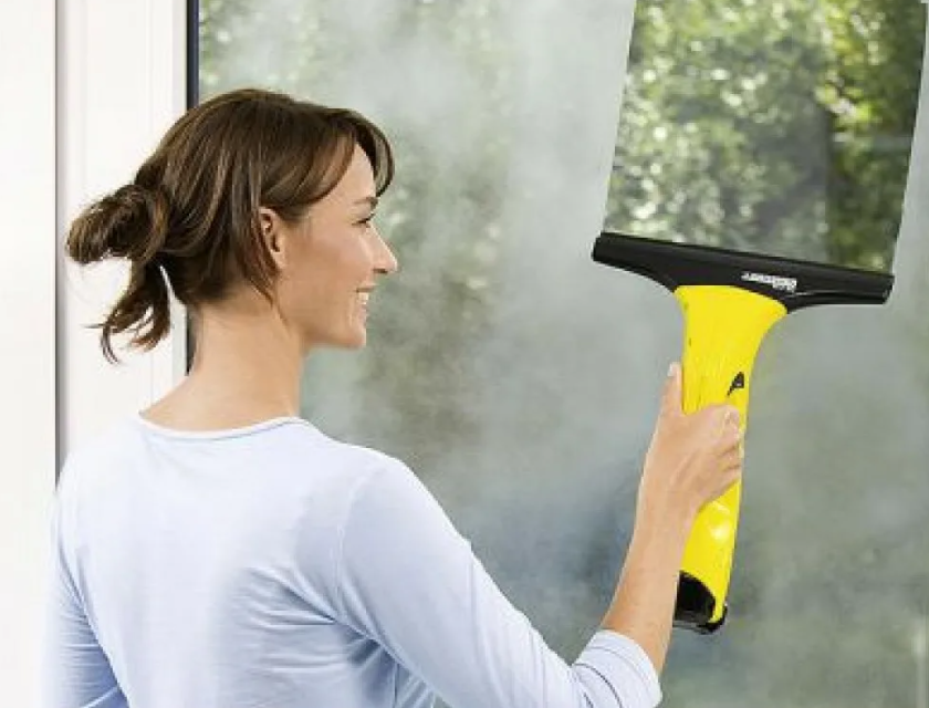 Karcher WV 50 Plus. Мойщик окон Керхер. Оконный мойщик Керхер. Робот мойщик окон Керхер.