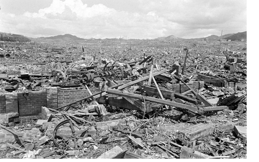 Японский город Хиросима после атомной бомбардировки. 6 августа 1945 года