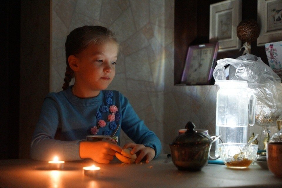     Стало известно, что происходит в Богородском районе, оставшемся без света после ледяного дождя. Алексей БУЛАТОВ