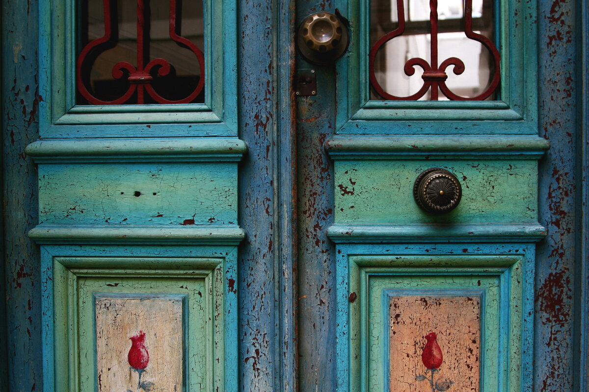 Старые двери