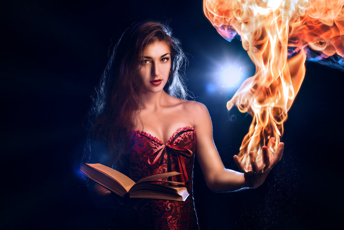Чары магия. Магическая фотосессия. Огонь ведьмы. Огненная ведьма. Девушка и огонь.