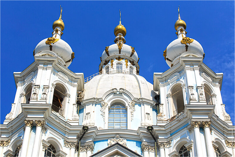 Звонница Смольного собора. Источник https://pavluhinoleg.livejournal.com