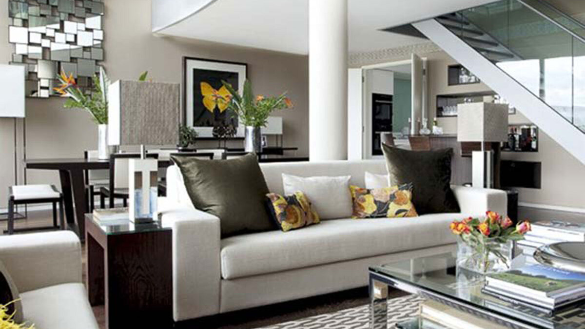 Современный интерьер гостиной в стиле хай тек.