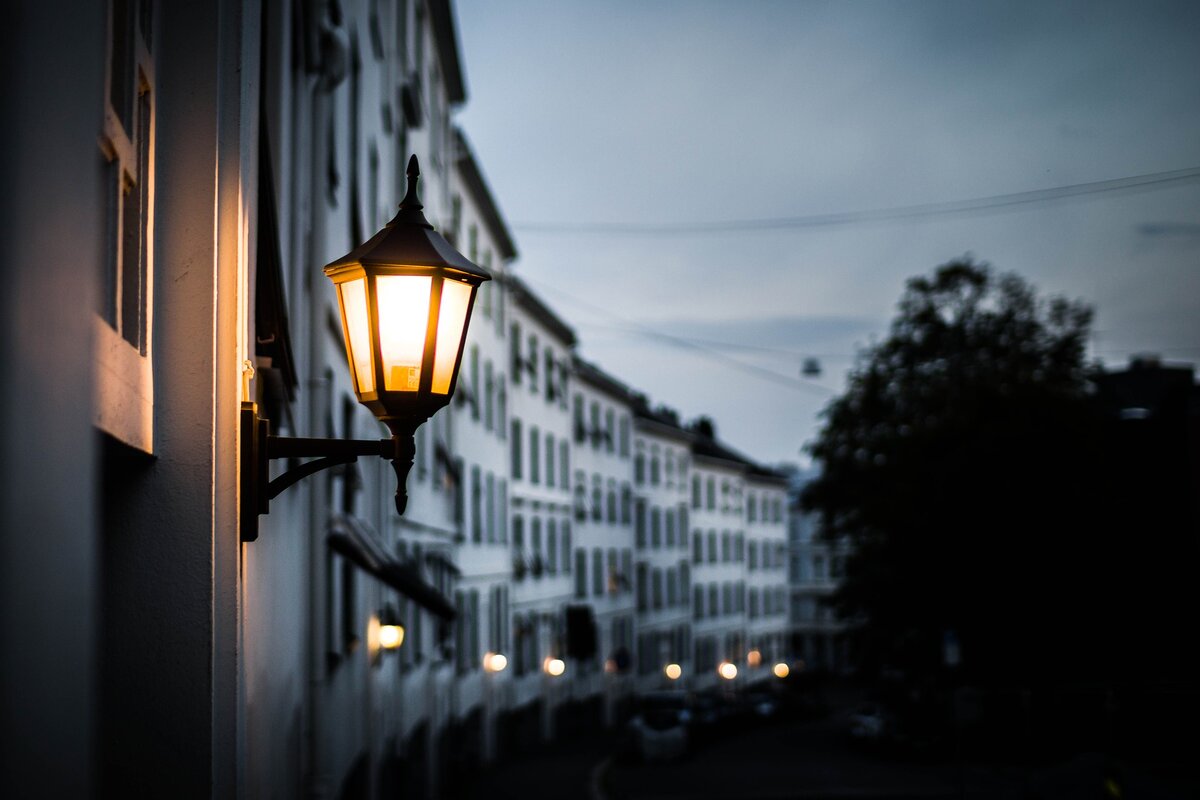https://pixabay.com/ru/photos/норвегия-осло-света-вечером-город-4420668/