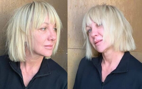 Здесь она запечатлена с отбеленными волосами, расправленными кудрями и укороченной длиной