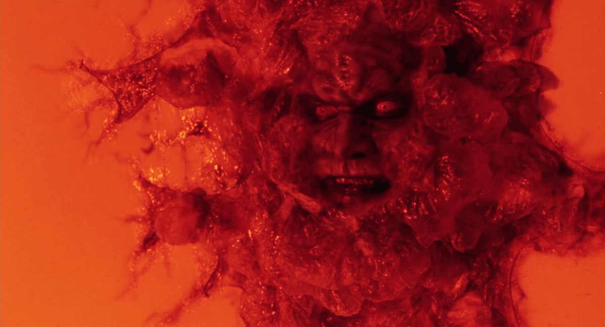 Сейчас так уже не снимают! В каждый литр крови и гноя "Исполнителя желаний" вложена душа, пускай и с некоторым перебором