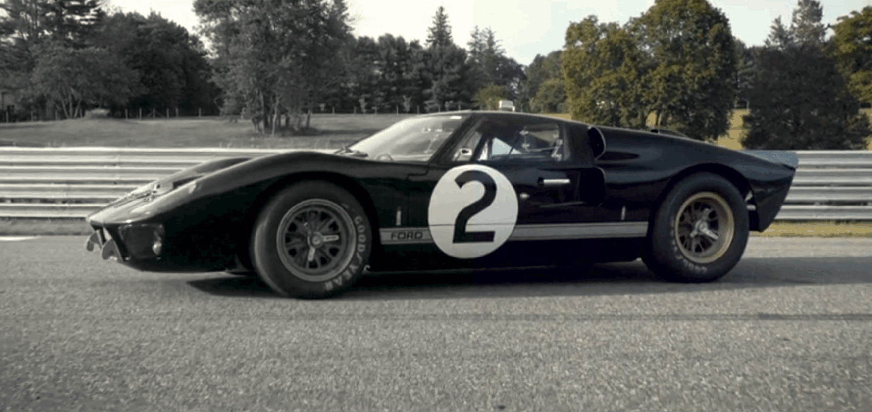 Отреставрированный Ford GT40 Mk.II