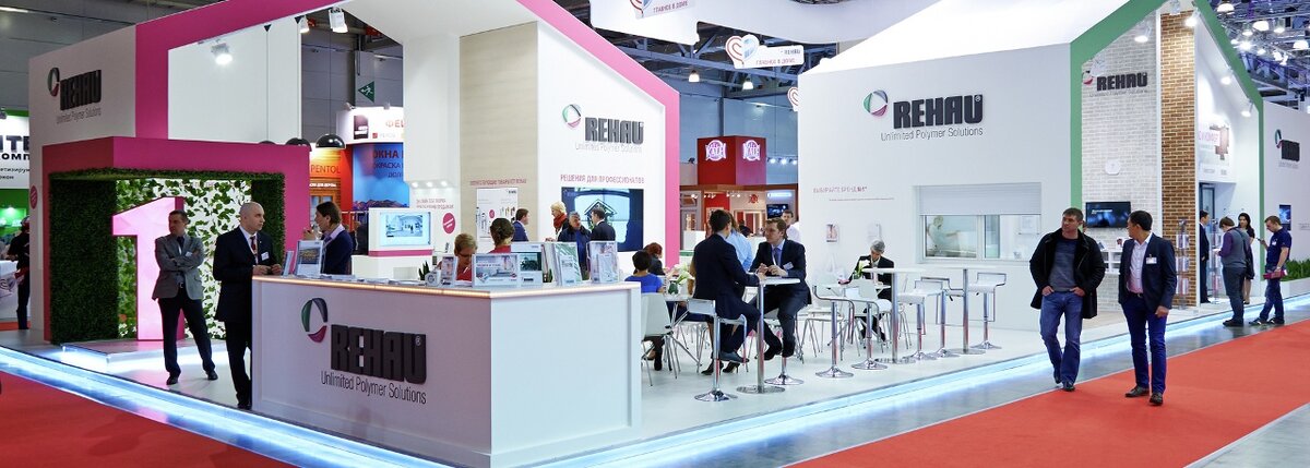 Стенд компании REHAU на выставке БАТИМАТ, 2015.