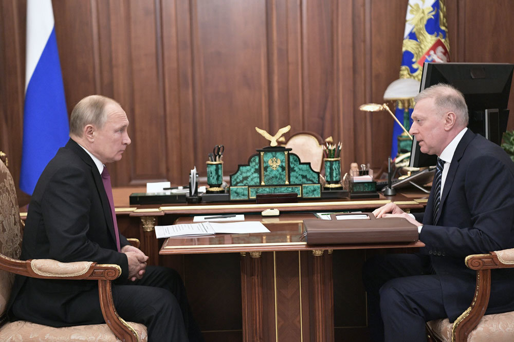 Муса Бажаев заверил президента, что запуск производства в рамках проекта состоится в 2024 году. Фото: РИА Новости