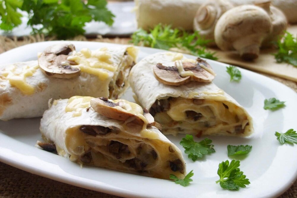 Лаваш с грибами и сыром
