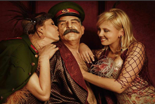 Сталин со своими "подружками". 
