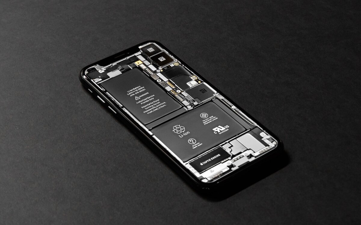 Примерная компоновка элементов в смартфоне Apple iPhone X
