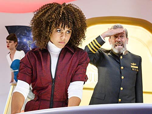 Постер сериала "Авеню 5", источник КиноПоиск