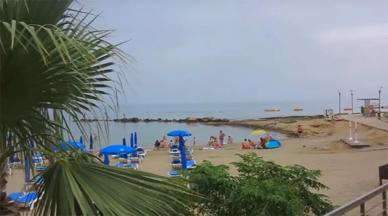   Планируете отдохнуть со своими детьми на Кипре и хотите выбрать наиболее подходящий для семейного отдыха курорт на этом живописном острове?-2