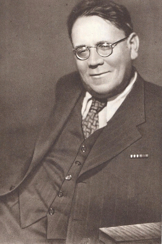 Поэт Самуил Яковлевич Маршак (1887-1964)