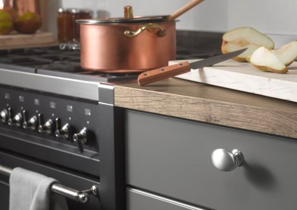 Кухня серии Windsor Lack, столешница под дерево