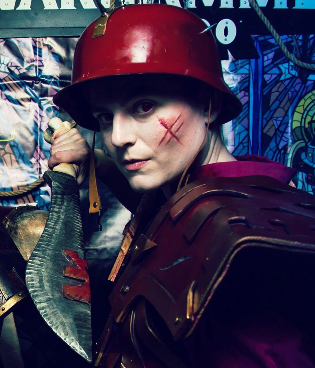 Собственно  мой  надзиратель  Кровавого Договора из warhammer 40000