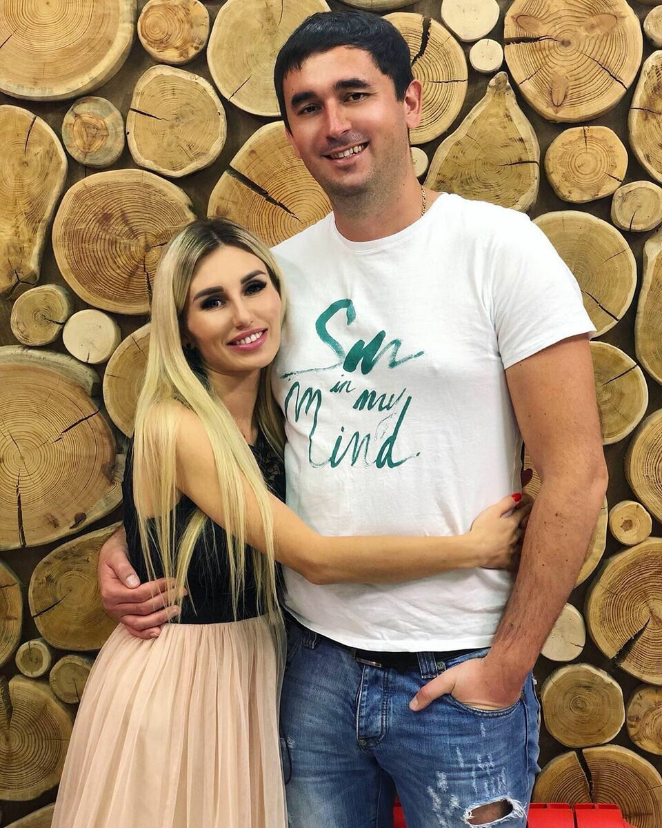 Розалия и Андрей.